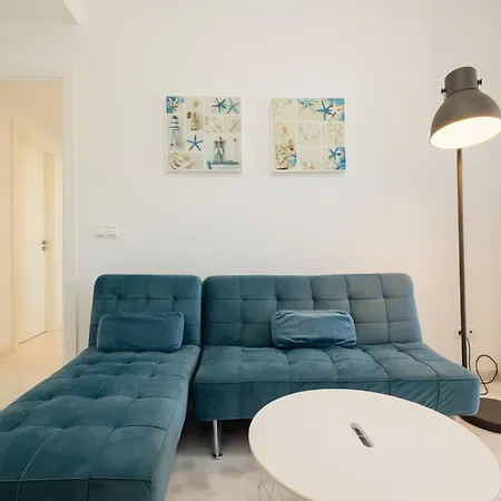 アパート First-line Beach, Terrace And Pool With Incredible Sea Views, New Golden Mile