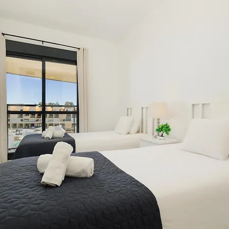 First-line Beach, Terrace And Pool With Incredible Sea Views, New Golden Mile アパート エステポナ
