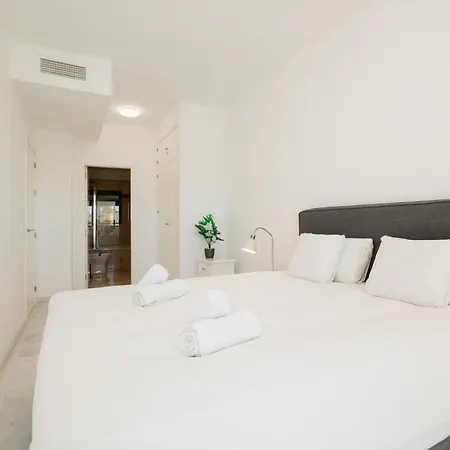 Apartment First-line Beach, Terrace And Pool With Incredible Sea Views, New Golden Mile Estepona