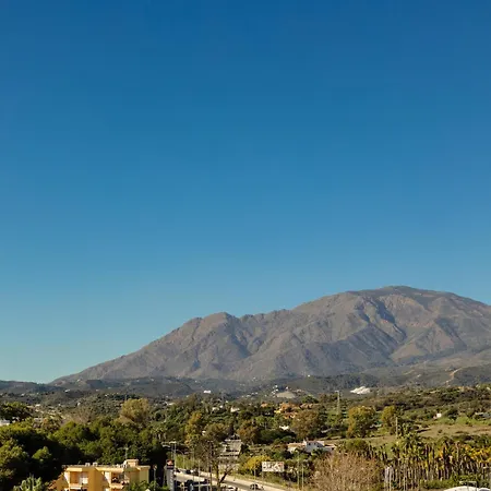 Apartment First-line Beach, Terrace And Pool With Incredible Sea Views, New Golden Mile