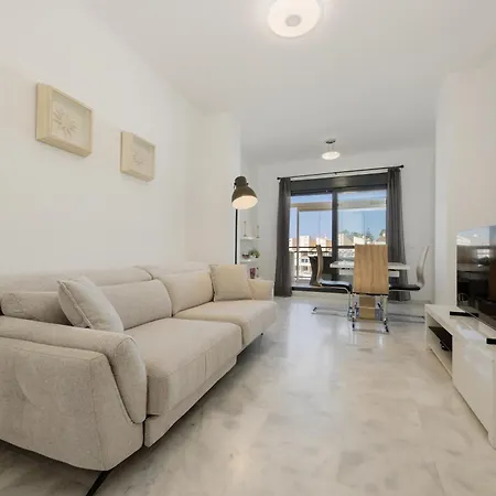 First-line Beach, Terrace And Pool With Incredible Sea Views, New Golden Mile アパート エステポナ