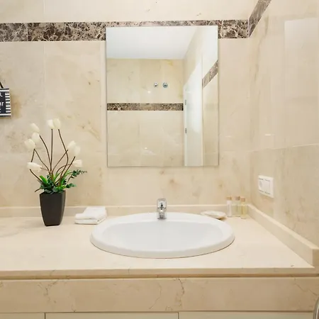 First-line Beach, Terrace And Pool With Incredible Sea Views, New Golden Mile Apartment